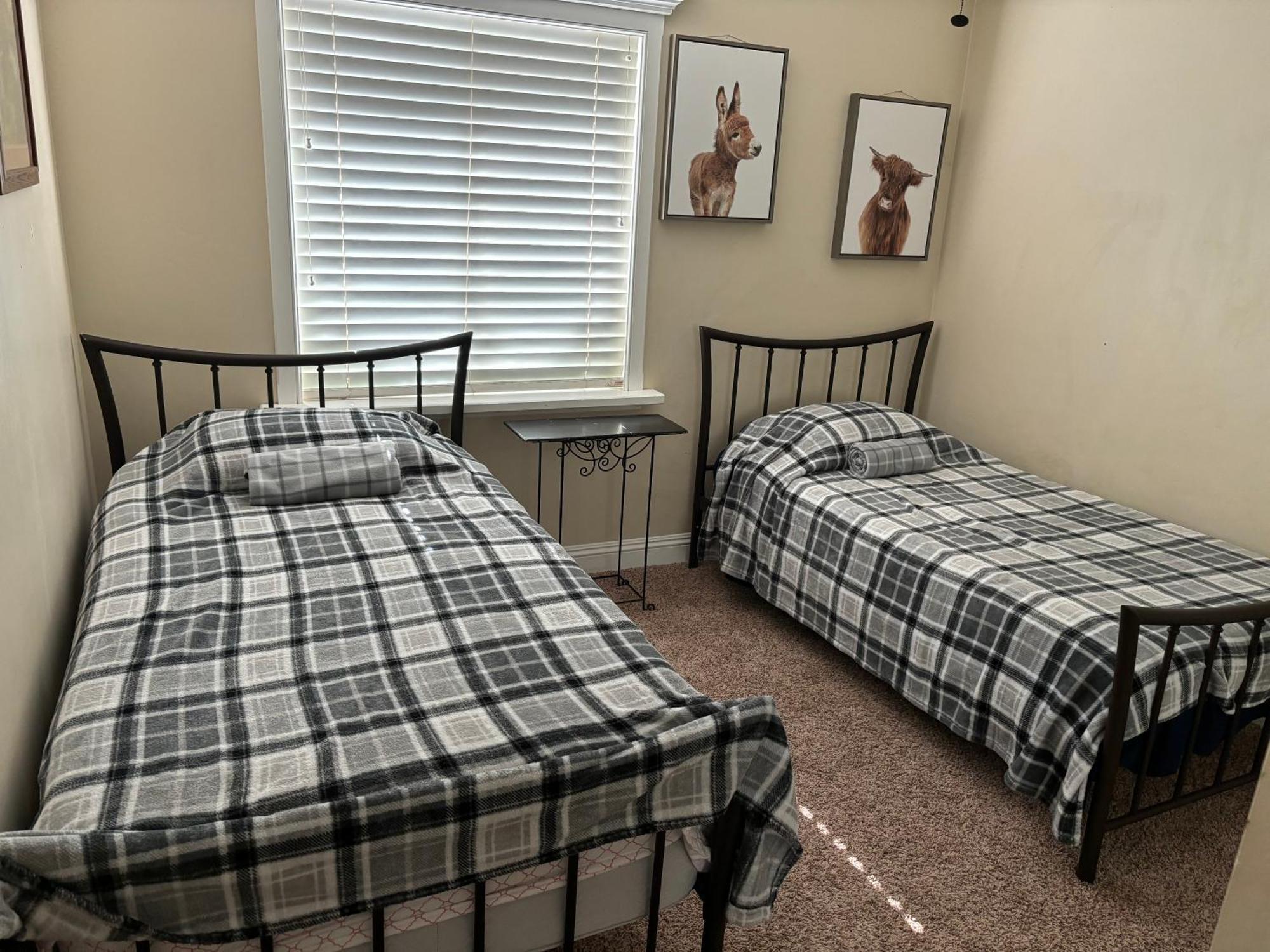 Peaceful & Cozy 3 Bedroom Ranch-Home W/Fireplace 헤멧 외부 사진